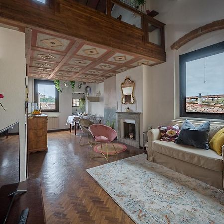 Via Lamberti, 3 - Florence Charming Apartments - Charming And Historic 5Th-Floor Attic Apartment With Elevator In A Building At The Heart Of Vibrant Florence, Just A 2-Minute Walk From All Attractions Zewnętrze zdjęcie