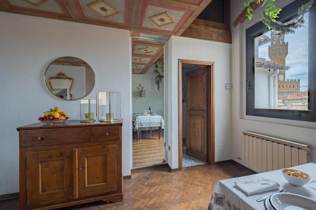 Via Lamberti, 3 - Florence Charming Apartments - Charming And Historic 5Th-Floor Attic Apartment With Elevator In A Building At The Heart Of Vibrant Florence, Just A 2-Minute Walk From All Attractions Zewnętrze zdjęcie